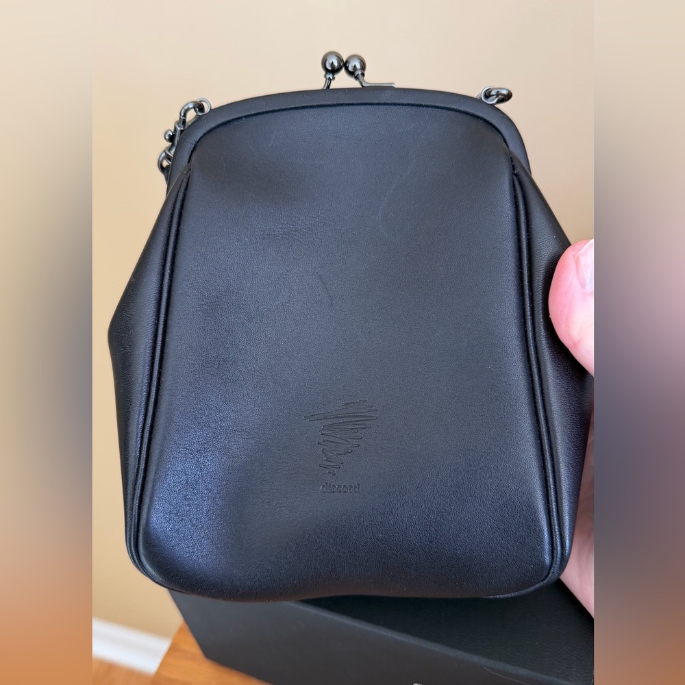 Yohji Yamamoto Black Sculpted Leather Crossbody - Picture 3 of 7